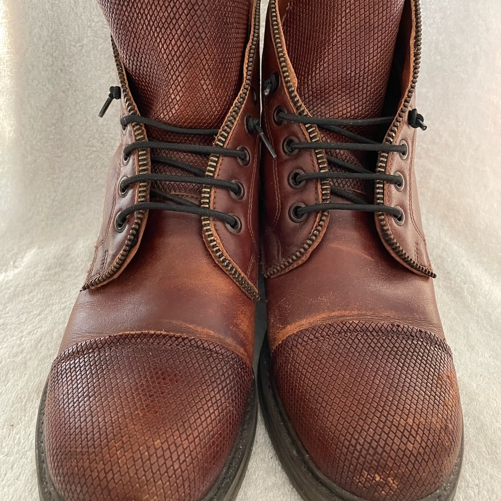 Ateliers combat styled boots